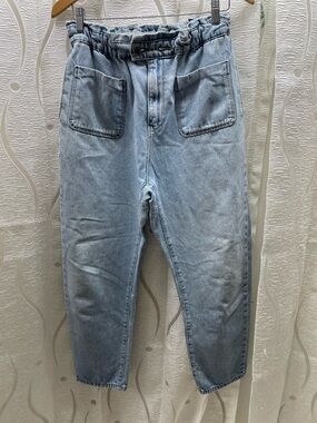 Zara Paperbag Waist Jeans Womens Size 6 Light Blue Wash High Rise Tapered Denim